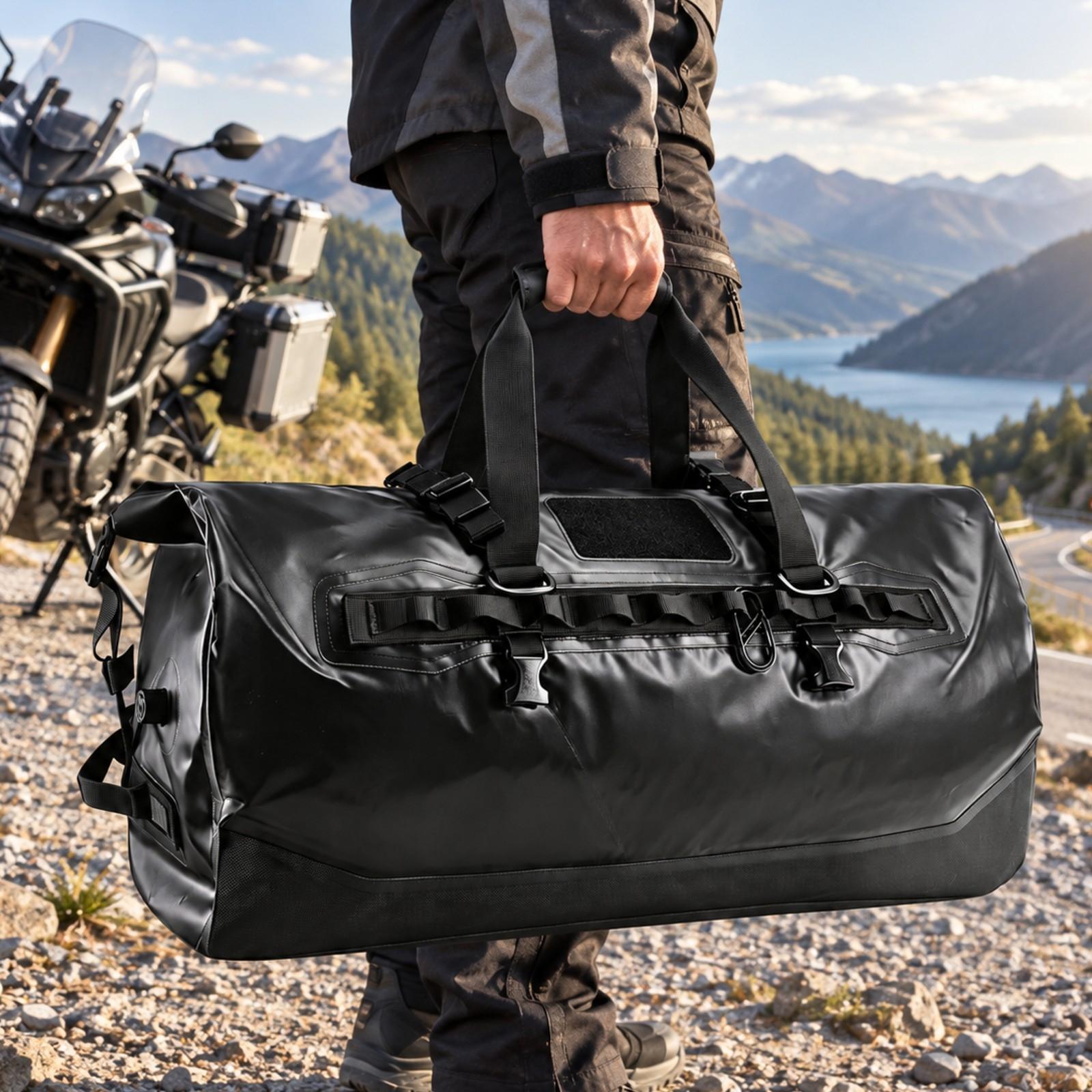 バイク用リアシートに取り付けられるダッフルバッグ。防水仕様で - Motorcycle Tail Bag Waterproof Roll Top のレビューと価格