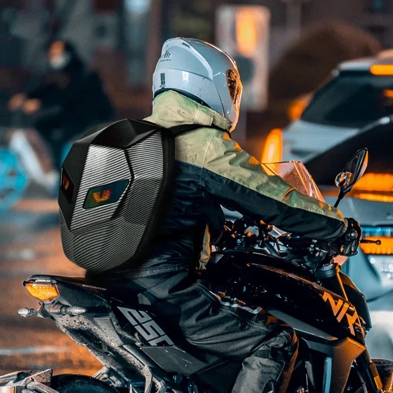 LEDライト付きバイク用バックパック メンズ カーボンファイ - Motorcycle Helmet Backpack Waterproof Led のレビューと価格